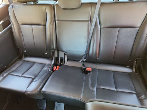Used 2024 Ford Expedition XLT AWD/4WD image 10