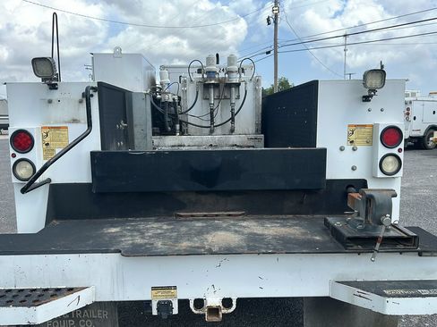 Used 2019 Ford F550 2WD Regular Cab Super Duty image 18