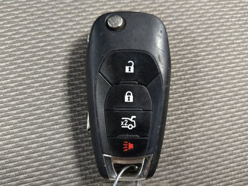Used 2017 Chevrolet Cruze LS FWD image 32
