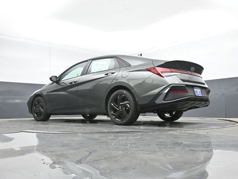 New 2026 Hyundai Elantra Sport image 12