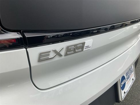 New 2026 Volvo EX30 Cross Country Ultra image 17