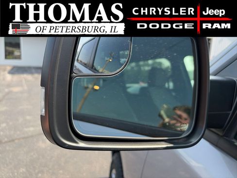 Used 2019 RAM 1500 Big Horn AWD/4WD image 9