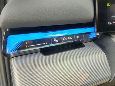 Used 2025 BMW i5 xDrive40 w/ M Sport Package image 37