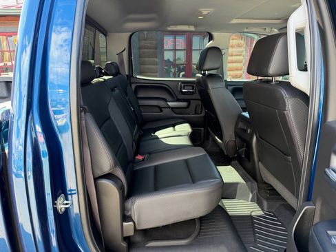 Used 2017 GMC Sierra 2500 SLT w/ All-Terrain HD Package AWD/4WD image 26