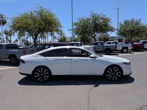 Certified 2025 Honda Accord Touring image 4