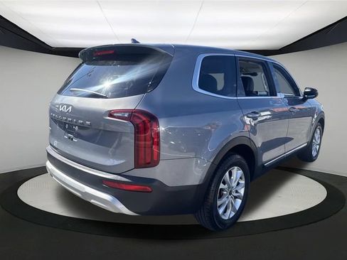 Used 2022 Kia Telluride LX image 9
