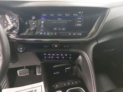 Used 2022 Buick Envision Essence w/ Technology Package II image 21