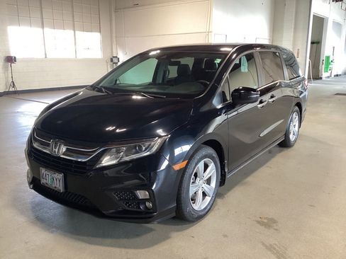 Used 2018 Honda Odyssey EX image 1