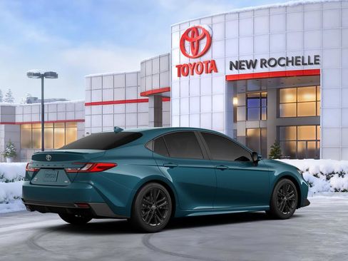 New 2026 Toyota Camry SE image 10