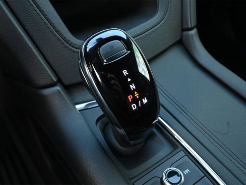 New 2026 Cadillac XT5 Luxury w/ LPO, Floor Liner Package image 14