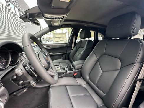 Used 2026 Porsche Macan GTS AWD/4WD image 5