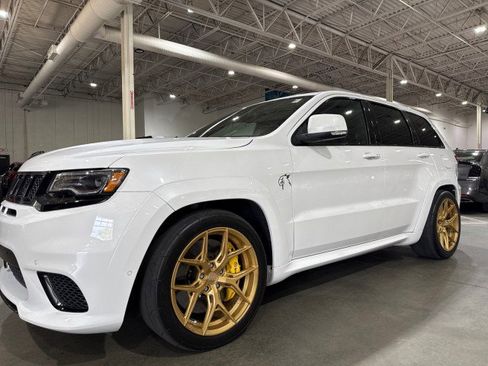 Used 2020 Jeep Grand Cherokee Trackhawk w/ Trailer Tow Group IV image 23