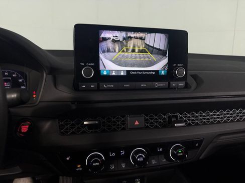 Used 2025 Honda Accord SE image 17
