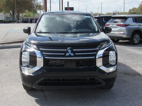 New 2026 Mitsubishi Outlander ES FWD image 8