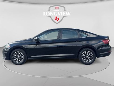 Used 2021 Volkswagen Jetta SE w/ SE Cold Weather Package FWD image 2
