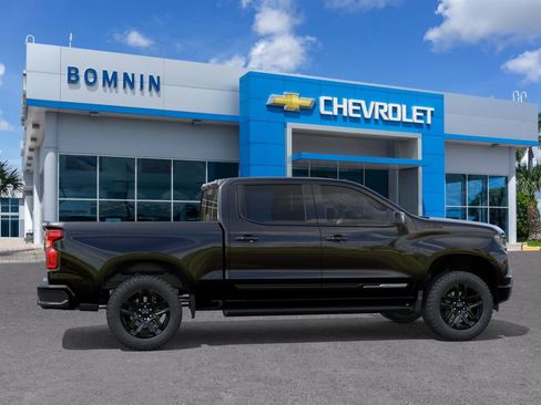 New 2026 Chevrolet Silverado 1500 High Country w/ Midnight Edition AWD/4WD image 6