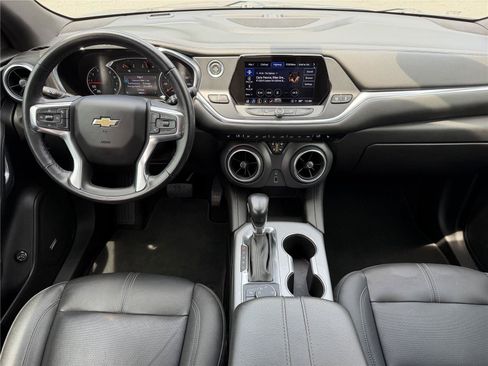 Used 2021 Chevrolet Blazer LT w/ Sound & Technology Package FWD image 9