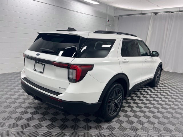 Used 2025 Ford Explorer ST-Line w/ Premium Package AWD/4WD image 5
