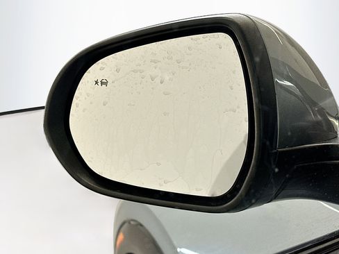 Used 2024 Buick Encore GX Sport Touring image 16