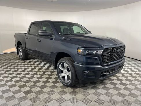 New 2026 RAM 1500 Express AWD/4WD image 14