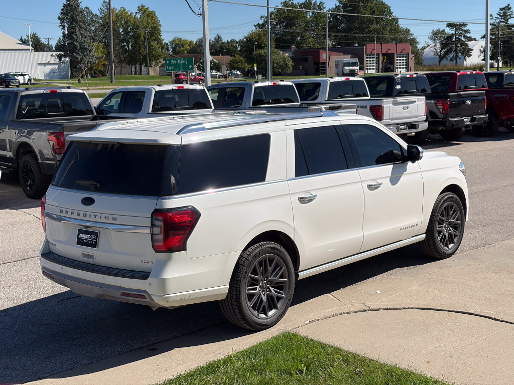 Used 2023 Ford Expedition Max Platinum AWD/4WD image 6