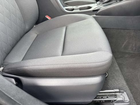 Used 2024 Toyota Corolla LE FWD image 13
