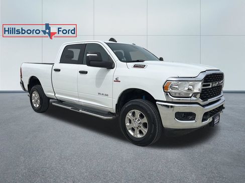 Used 2024 RAM 2500 Big Horn w/ Off Road Package AWD/4WD image 4