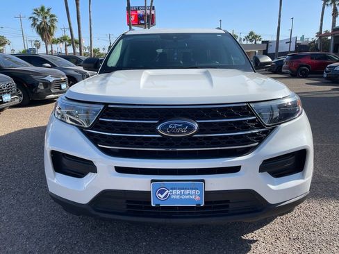 Used 2024 Ford Explorer XLT image 2