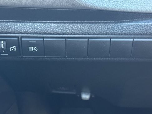 Used 2020 Toyota Corolla SE image 27