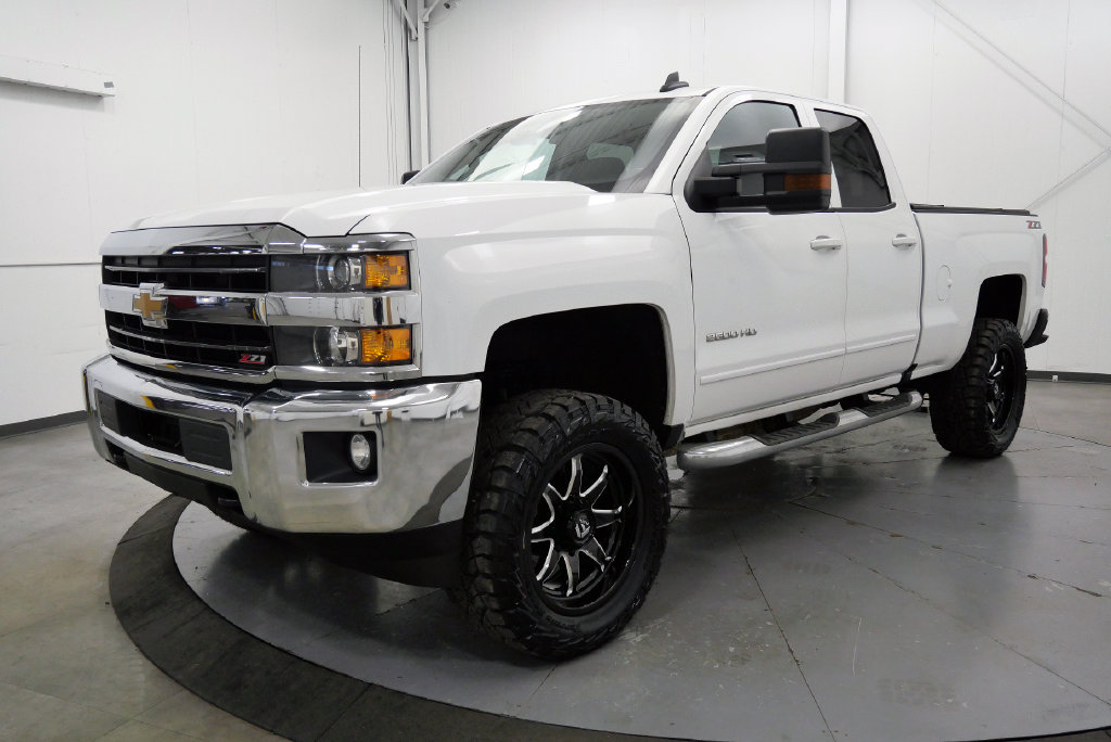 Used 2019 Chevrolet Silverado 2500 LT w/ All Star Edition AWD/4WD image 4
