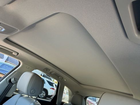 Used 2024 Audi Q5 e Premium Plus w/ Premium Plus Package image 33