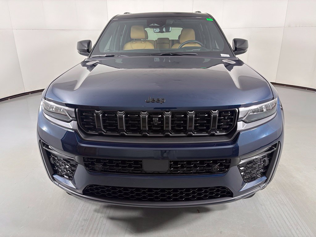 New 2027 Jeep Grand Cherokee Summit w/ Adv Protech Group IV AWD/4WD image 3