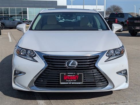 Used 2017 Lexus ES 350 350 w/ Premium Package image 6