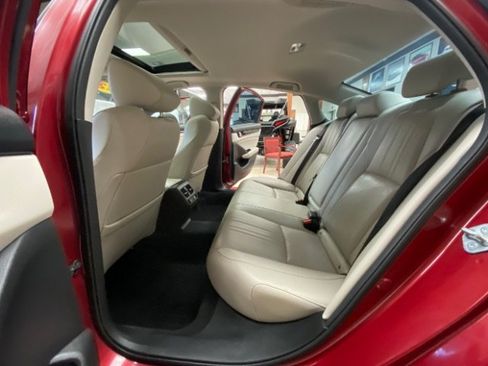 Used 2022 Honda Accord Touring image 13