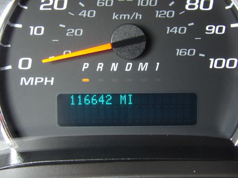 Used 2022 GMC Savana 2500 RWD image 21