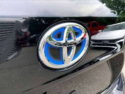 Used 2023 Toyota Highlander XLE AWD/4WD image 30