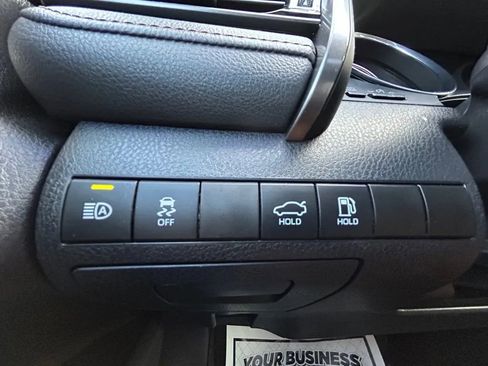 Used 2019 Toyota Camry LE image 18