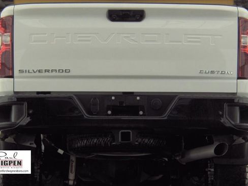 Used 2025 Chevrolet Silverado 2500 Custom w/ Custom Value Package AWD/4WD image 5