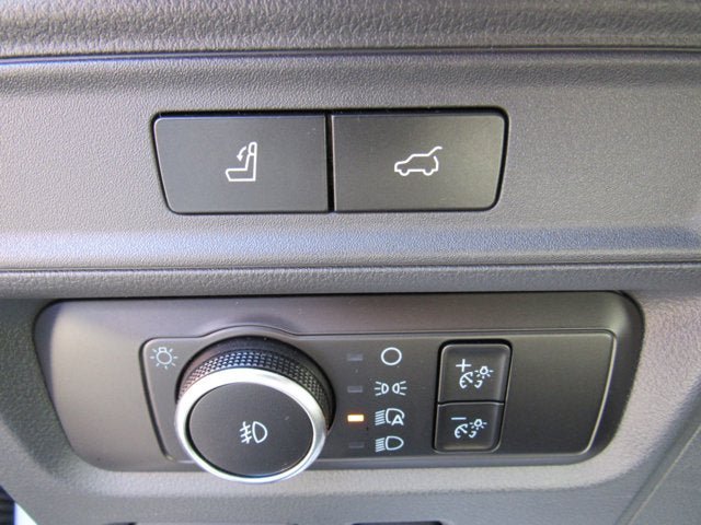 Used 2023 Ford Expedition Limited AWD/4WD image 11