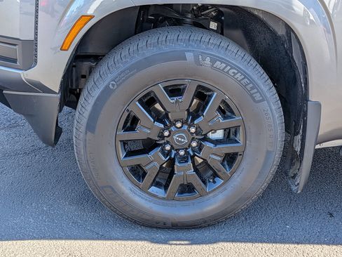 Used 2026 Nissan Frontier SV w/ Tow Package image 11