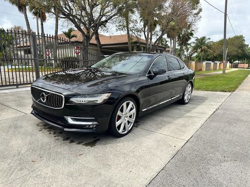 Used 2017 Volvo S90 T5 Inscription w/ Vision Package image 3