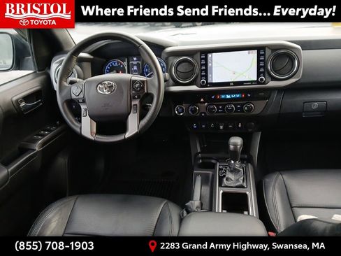 Used 2022 Toyota Tacoma TRD Off-Road image 18