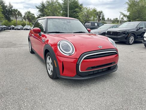 Used 2024 MINI Cooper 2-Door Hardtop FWD image 8