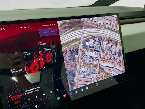 Used 2024 Tesla Cybertruck AWD Crew Cab image 12