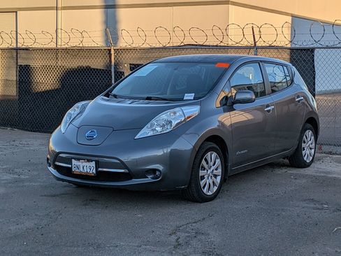 Used 2016 Nissan Leaf S w/ Charger Package image 1