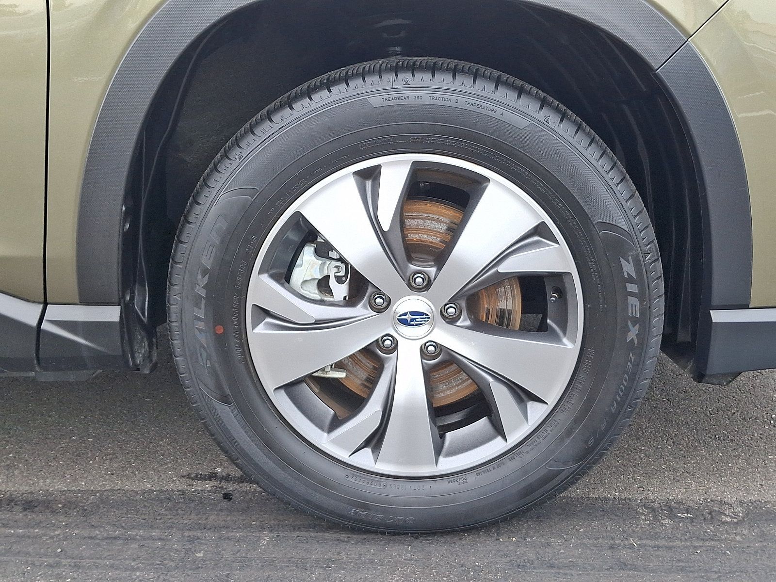 Certified 2025 Subaru Ascent Premium AWD/4WD image 9