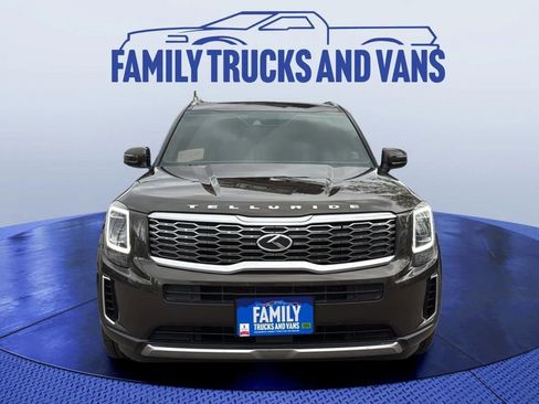Used 2020 Kia Telluride S w/ S 8 Passenger Seating Package AWD/4WD image 8