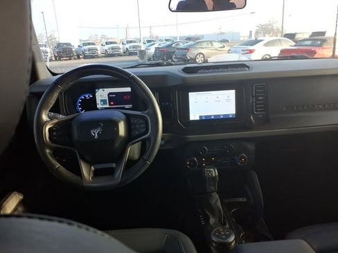 Used 2022 Ford Bronco Black Diamond w/ Sasquatch Package image 9