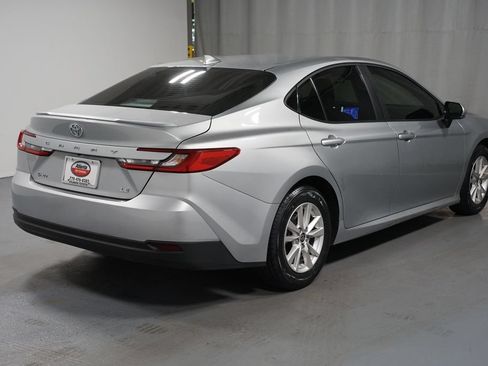 Used 2025 Toyota Camry LE w/ Convenience Package FWD image 8