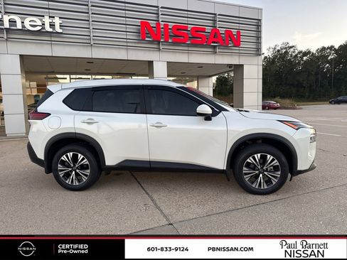 Certified 2023 Nissan Rogue SV w/ SV Premium B Package image 8